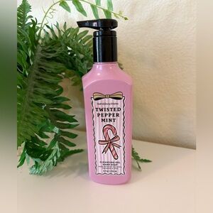 Bath & Body Works Cleansing Gel Hand Soap. Twisted Peppermint.